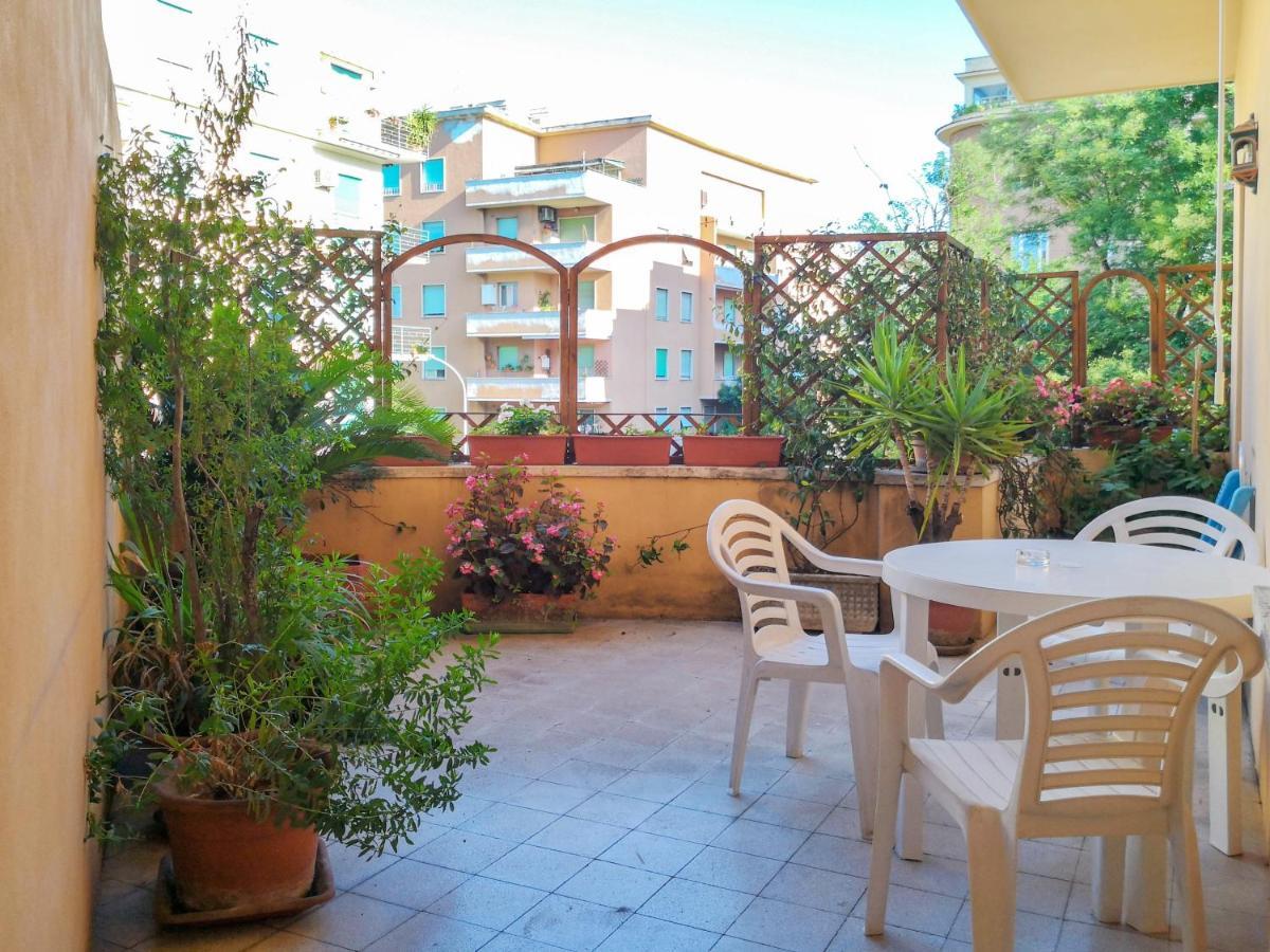 La Casa Colorata Ten Minutes To Colosseum Appartement