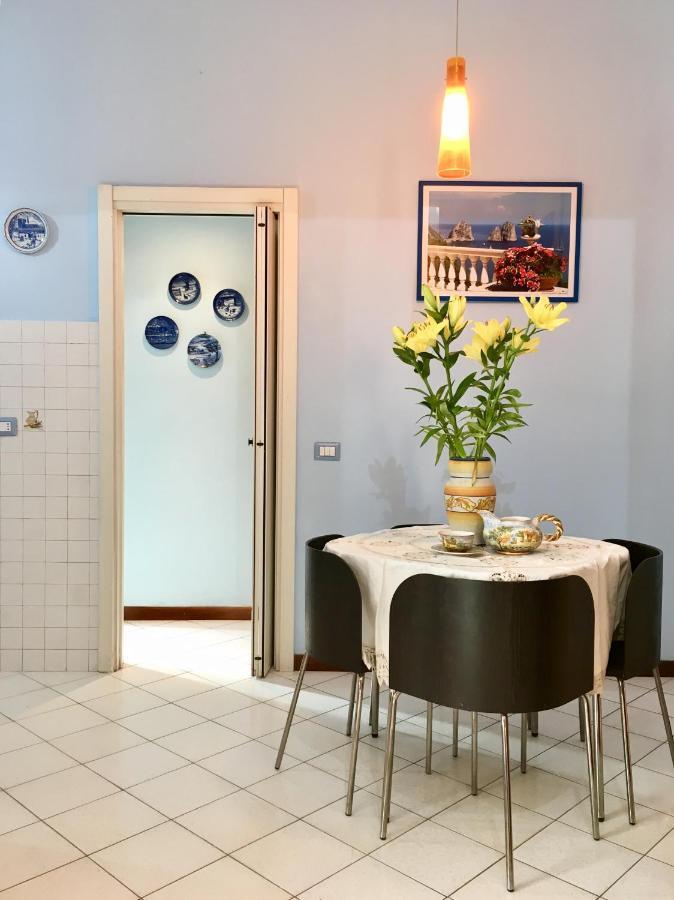 Appartement La Casa Colorata Ten Minutes To Colosseum *
